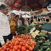 Mirsad Hadžikadić uoči izbora na pijaci u Zenici razgovarao sa građanima