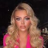 Zbog posljednjeg izdanja Ellu Dvornik upoređuju s Majom Šuput, ali i Barbie lutkom