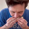 Brooklyn Beckham se ambiciozno naziva kuharom, pripremio sendvič s ribom i pomfritom