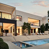 Kylie Jenner i Travis Scott prodaju vilu na Beverly Hillsu, košta više od 20 miliona dolara