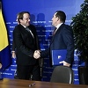 Varhelyi se sastao sa Cikotićem i najavio nastavak podrške BiH u rješavanju iregularnih migracija