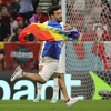 Muškarac sa LGBT zastavom nakratko prekinuo utakmicu Portugala i Urugvaja