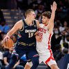 Jokić briljirao u pobjedi Denvera nad Houstonom, Lakersi izgubili trojkom sa zvukom sirene