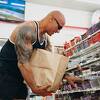 Dwayne Johnson kupio sve čokoladice iz prodavnice kako bi ispravio greške iz mladosti