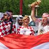 Kolinda Grabar-Kitarović od ranog jutra druži se i pjeva s hrvatskim navijačima u Kataru