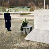 Zamjenica šefa misije ambasade SAD-a u BiH Deborah Mennuti posjetila Memorijalni centar Srebrenica
