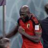 Frustrirani Lukaku u naletu bijesa razbio klupu za rezervne igrače, na kraju ga tješio Henry