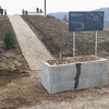 Vandali autom prošli na tek izgrađeni vidikovac u Tuzli, nadležni morali postaviti betonsku barijeru