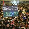 Djevojke na dočeku Vatrenih u Zagrebu oduševljene Gvardiolom: Prihvataš ponudu?