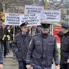 Deset hiljada budžetlija sutra izlazi na proteste u Tuzli jer im vlada ne da po 1.080 KM