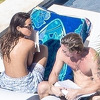 Brad Pitt snimljen sa 30 godina mlađom djevojkom, uživali na bazenu