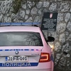 Ekspresno zamijenjena razbijena ploča zločincu Mladiću na Vracama, čuva je policija RS-a