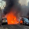 Objavljen dramatičan video: U Londonu se zapalio školski autobus u kojem je bilo djece