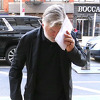 Alec Baldwin viđen u javnosti prvi put nakon vijesti da će biti optužen za ubistvo iz nehata