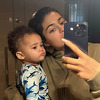 Kylie Jenner prvi put na Instagramu objavila fotografije sina i otkrila njegovo ime