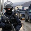 Kosovska policija: Srbi su se zabili u policijski automobil nakon čega smo uzvratili vatrom