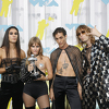 Maneskin se oglasio na optužbe: Ako smo heteroseksualci ne znači da ne možemo nositi šminku