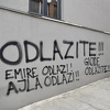 Osvanuli uvredljivi grafiti protiv čelnika kluba na zgradi FK Sarajevo, posebne poruke za direktoricu