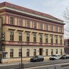 Osuđenik iz suda pobjegao kroz prozor toaleta i skočio u Neretvu