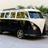 Restaurirani Volkswagen  T1 Samba Bus pokreće Porscheov motor