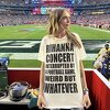 Holivudska glumica majicom nasmijala javnost: Rihannin nastup prekinut