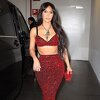 Šljokičasti komplet i križevi na ogrlicama: Kim Kardashian naglasila obline u Milanu