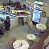 Muškarac u kafiću na Otoci ukrao novčanik sa pulta, kamere sve zabilježile