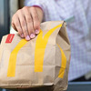 Osam strogih pravila u McDonald'su zbog kojih bi radnici mogli dobiti otkaz