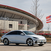 Vozili smo električni Hyundai IONIQ 6: Ima nade za nove generacije