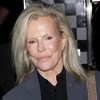 Kim Basinger se nakon dužeg vremena pojavila u javnosti i pokrenula glasine o estetskim zahvatima
