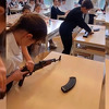 Osnovnoškolci na okupiranom Krimu uče kako rasklopiti Kalašnjikov