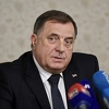 Milorad Dodik zaprijetio: Ja ću Sattlera istući!