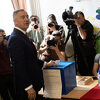 Đukanović glasao u Podgorici pa uputio poruku Srbiji: Morat ćete promijeniti odnos prema susjedima