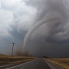 Zastrašujući kadrovi: Snimak prikazuje kako tornado razara polje kukuruza