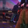 Objavljen snimak: Pijani muškarac u Srbiji u noćni klub upao s motornom pilom