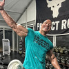 The Rock objavio snimku iz teretane pa zbunio ljude: Brate, šta ti je s nogama?
