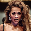Rita Ora "pršti" od seksepila: Crni korzet naglasio savršenu figuru i isklesane trbušnjake