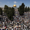 Više od 130.000 Palestinaca se okupilo na namazu u džamiji al-Aqsa