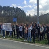 Pristalice DNS-a protestvovale ispred kuće političara koji je prešao u stranku Jelene Trivić