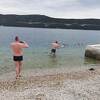 Turisti iz Rusije otvorili sezonu kupanja u Neumu, hotelijeri očekuju rekordnu sezonu