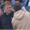 Nerealne scene za Englesku: Navijač utrčao na teren i krenuo u obračun sa trenerom Newcastlea