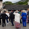 Teferič  u Blagaju: Zaustavili saobraćaj i na cesti zaigrali narodno kolo