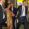 Meghan Markle očarala javnost u pripijenoj zlatnoj haljini, opovrgla šuškanja o trudnoći