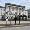 Kijev: Rezidenciju ruskog ambasadora pretvorili u park za pse