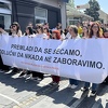 Mladi Beograđani odali počast na Tuzlanskoj kapiji: Naš grad je odgovoran jer je zločinac na slobodi