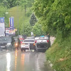 Saobraćajna nesreća na putu između Lukavice i Vraca, automobil završio na krovu