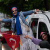 Erdoganove pristalice izašle na ulice širom Turske i počeli proslavu pobjede