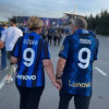 Simpatična fotografija Džekinih roditelja ispred stadiona u Istanbulu: Ruku pod ruku na finale