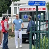 Ranjeni nastavnik iz Lukavca je stabilno, ali i dalje je ugrožen, dva puta su ga oživljavali
