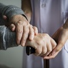 Zbog stereotipa o domovima za starije i nedostatka radne snage osobe treće dobi prepuštene sami sebi